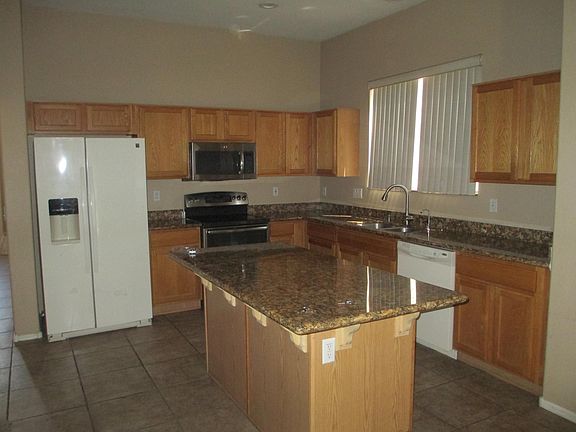 3rd image of 1155 W Mulberry Dr