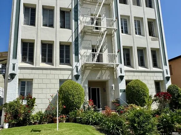 218 S Tower Dr, Beverly Hills, CA 90211