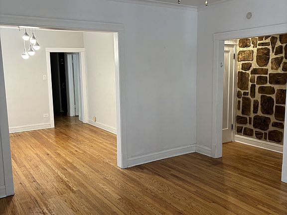 4th image of 3040 N Lotus Ave Unit 1
