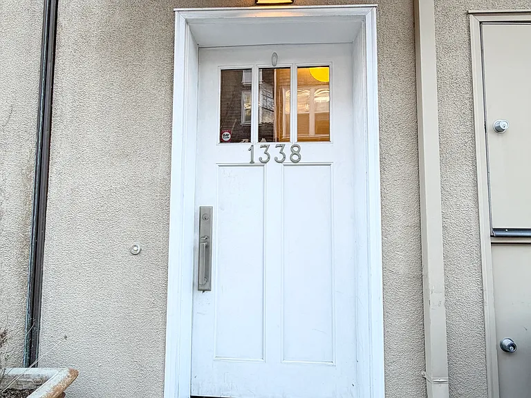 1338 Eddy St — Photo 41