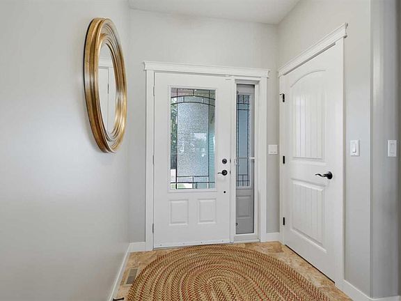 4th image of 4006 E 38th St