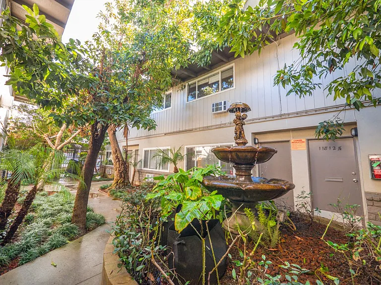 11730-11846 Culver Blvd — Photo 37