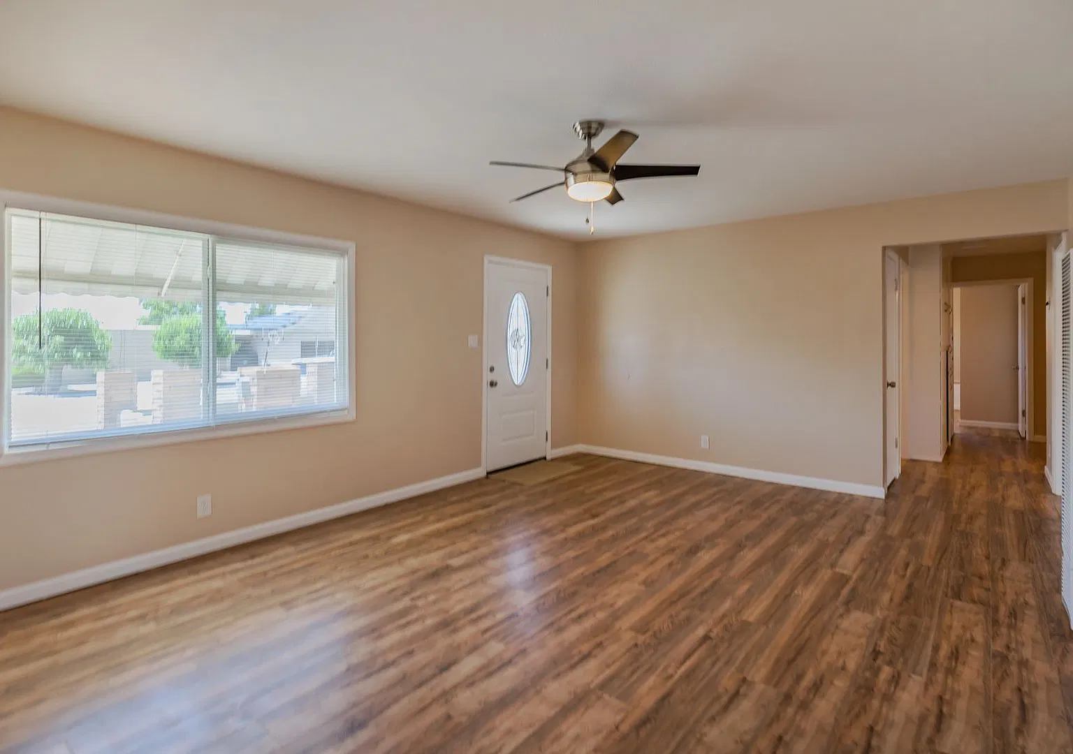 Spacious 4 Bedroom Home — Photo 4