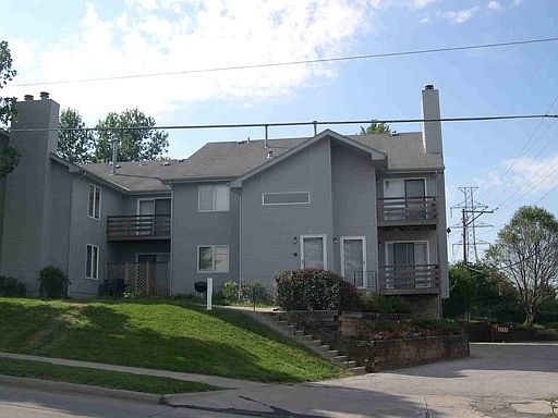 1st image of 2908 S 123rd St