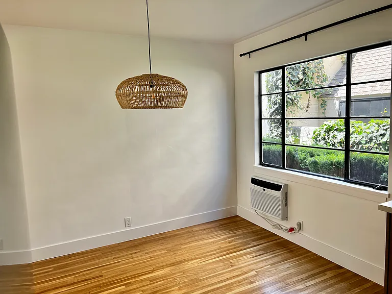 6234 La Mirada Ave — Photo 8