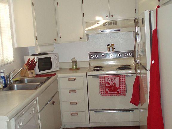 2nd image of 1425 E Desert Cove Ave Unit 34A