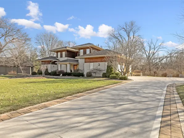 13288 Lake Shore Dr, Clive, IA 50325