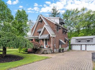 5517 Gibson Rd, Gibsonia, PA 15044