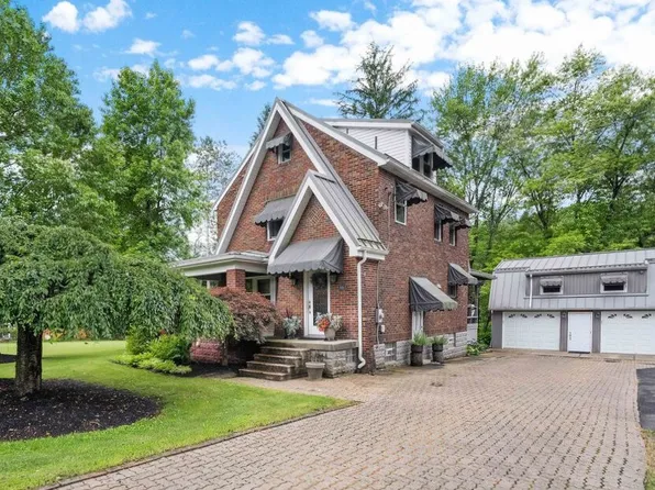 5517 Gibson Rd, Gibsonia, PA 15044