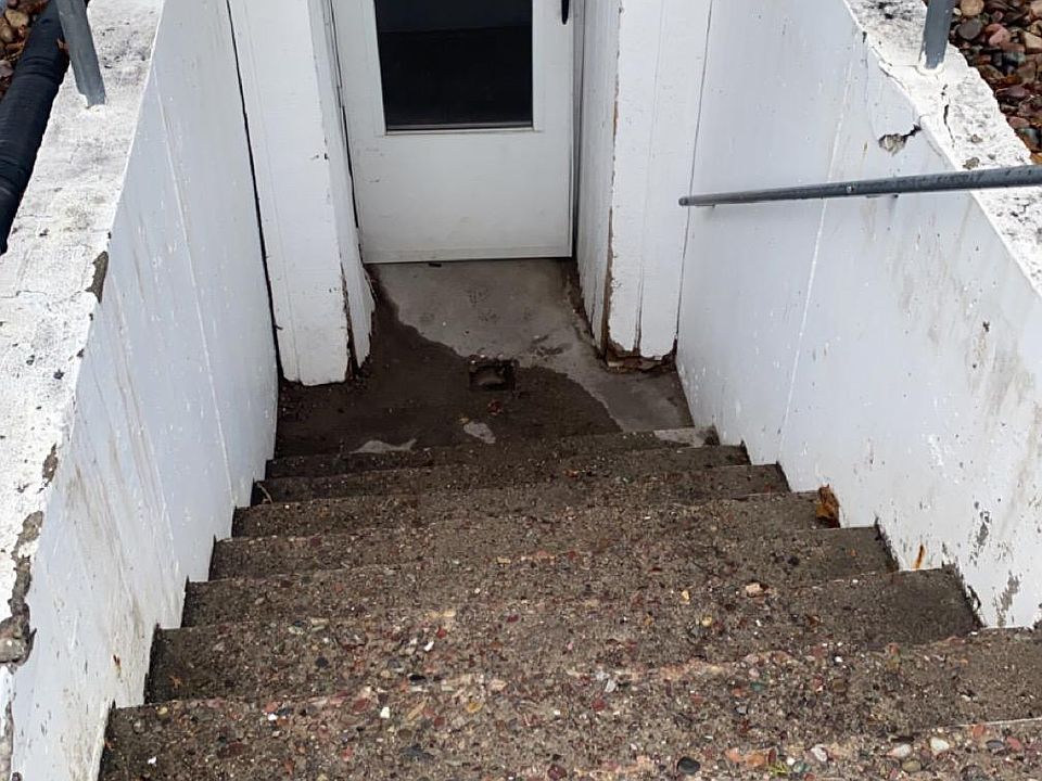 1st image of 303 E Spruce St APT 4