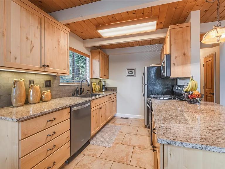 11642 Chamonix Rd — Photo 10
