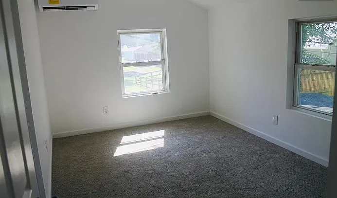 275 Milling Rd — Photo 16