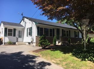 540 Knotty Oak Rd, Coventry, RI 02816
