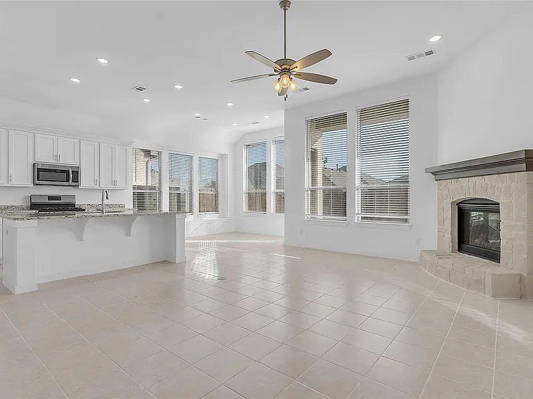 1805 Everglades Dr — Photo 5