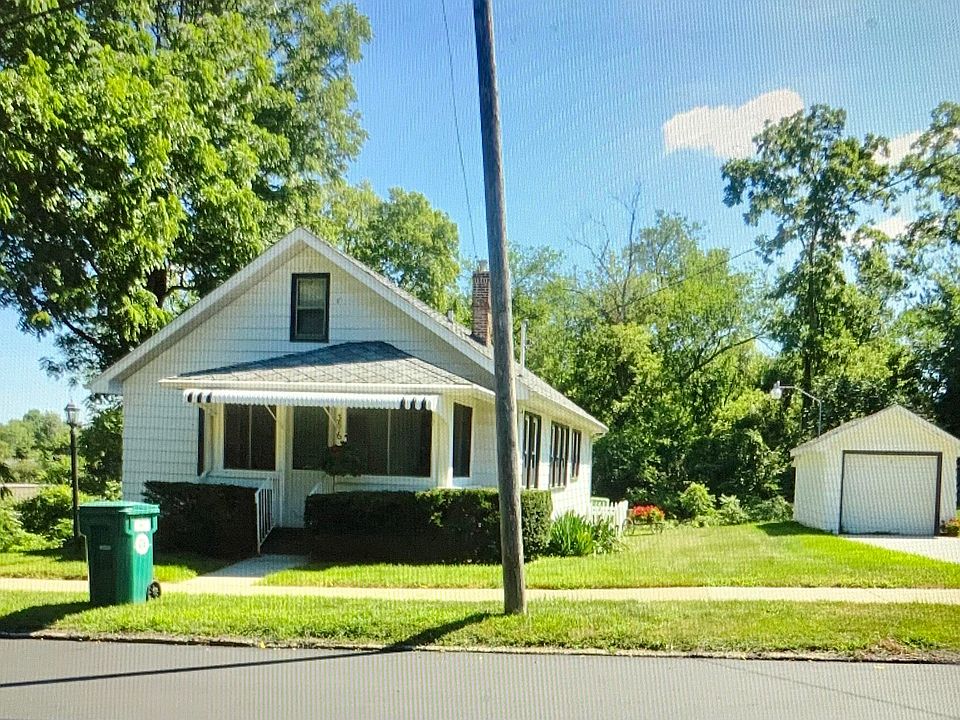 1st image of 386 22nd St N