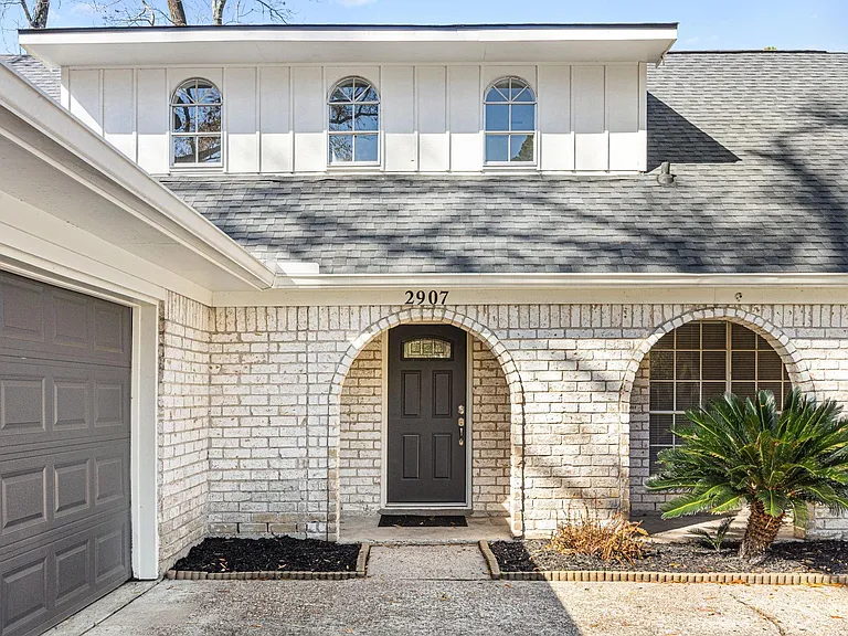 2907 Boulder Creek Dr — Photo 2