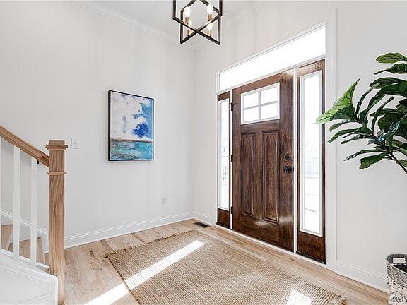 3rd image of 3304 O St