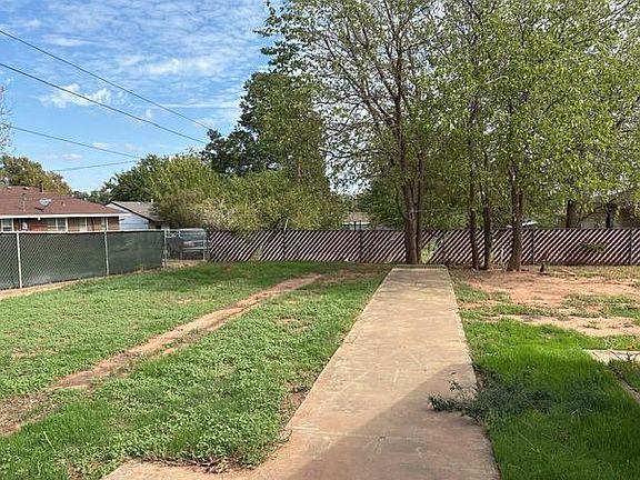 3rd image of 1117 Lee Ave