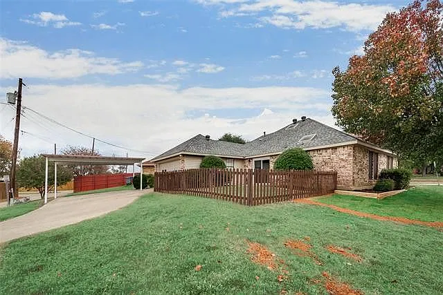 4 bed, 1670 sqft, $2,300 — Photo 4