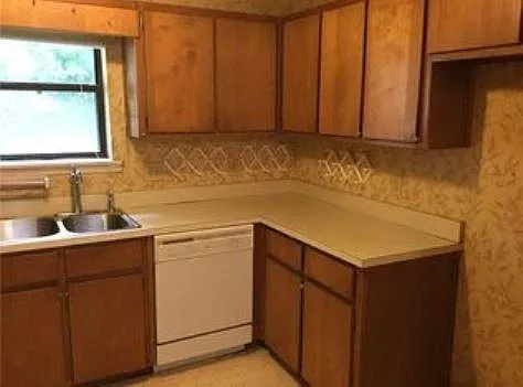 2 bed, 1082 sqft, $1,560 — Photo 3