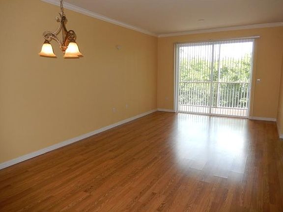 5th image of 7775 Yardley Dr APT 412