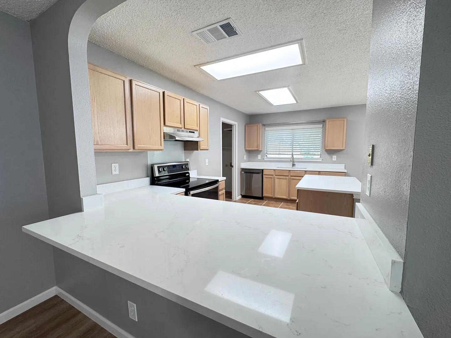 Lovely 3 Bd | 2 Ba | 2 Car Garage Home Ready For Immediate Move In! Located Off Prue Rd! — Photo 4