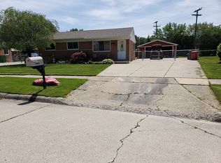 17838 Ellery Dr, Clinton Township, MI 48035