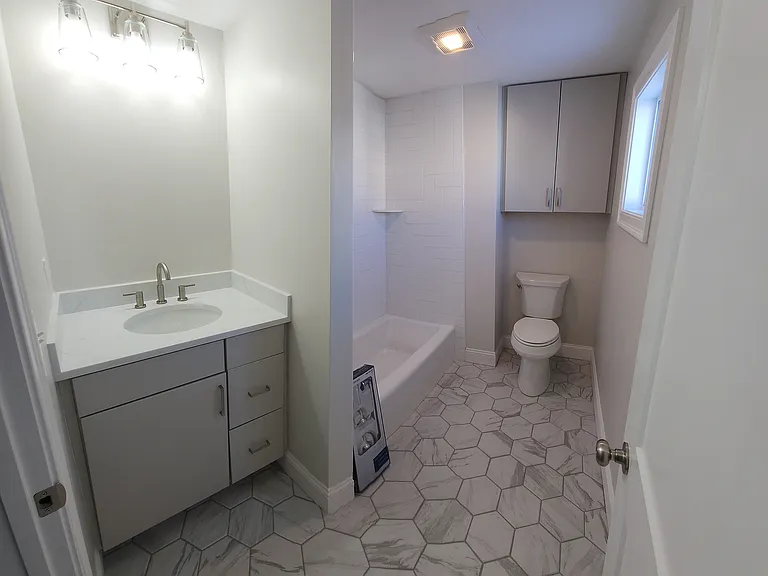 322 Brownell St #1W — Photo 2