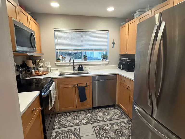 843 Davis Pl S #101 — Photo 1