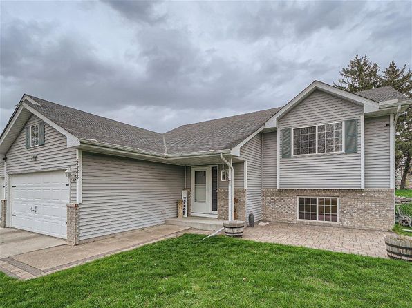 5588 Kalenda Dr NE, Albertville, MN 55301
