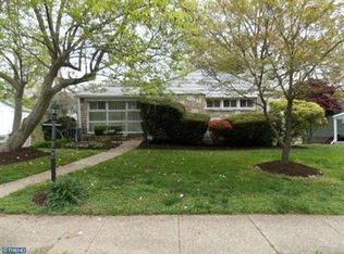 7904 Ivy Ln, Elkins Park, PA 19027