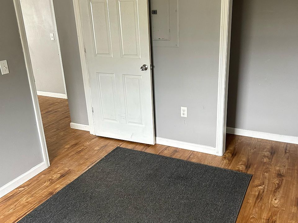 2nd image of 15 Cottage St #6
