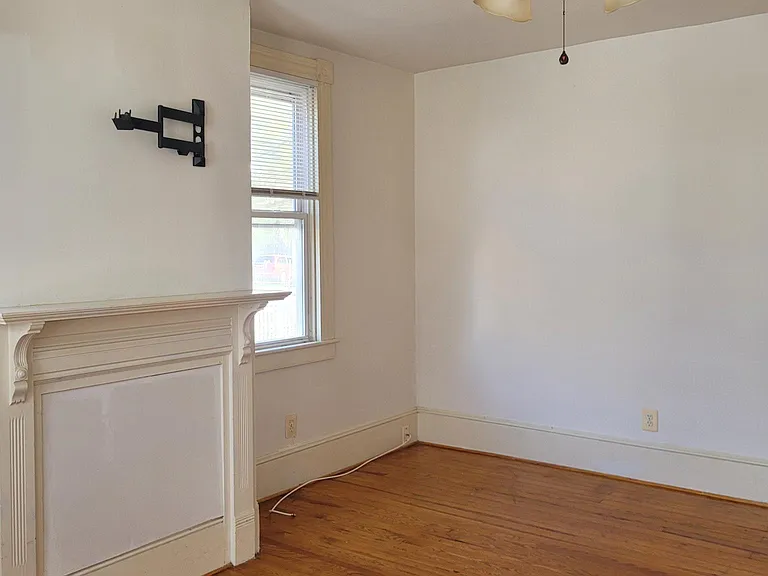 313 N Main St — Photo 8