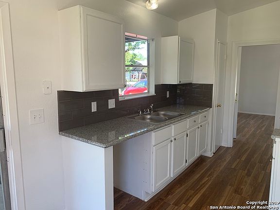 3rd image of 7043 Clear Valley Dr