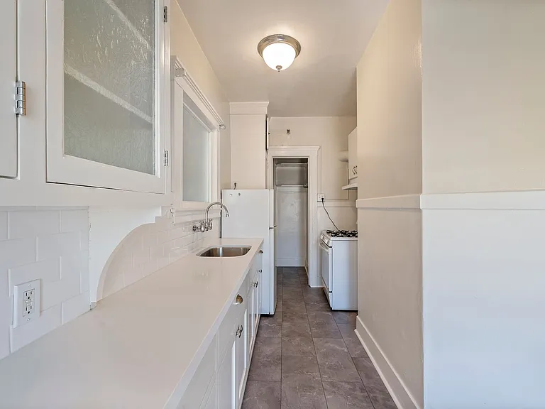1029 Oak Street — Photo 7