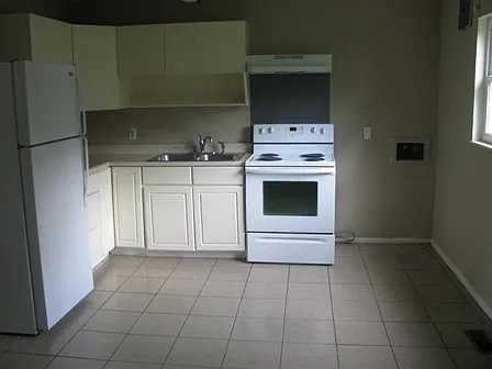 1503 Bellepark Dr — Photo 2