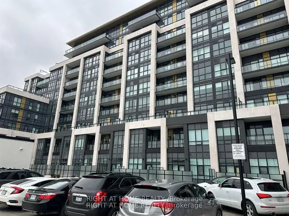 405 Dundas St W, Oakville, ON