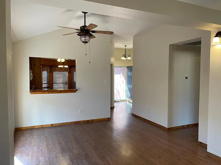 1035 Port Sullivan Dr — Photo 5