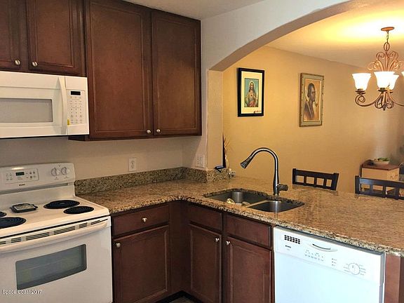 3rd image of 1200 Luminary Cir APT 105
