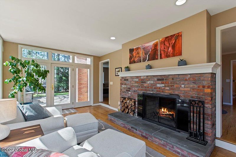 5th image of 456 Little Falls Place