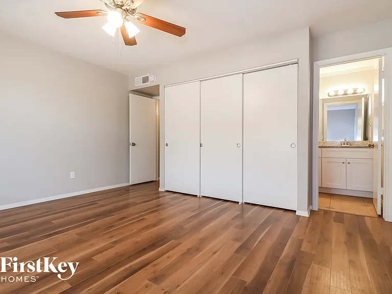 3921 W Pershing Ave — Photo 9