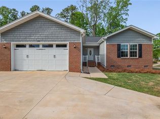 100 Webster Rd, Greensboro, NC 27406