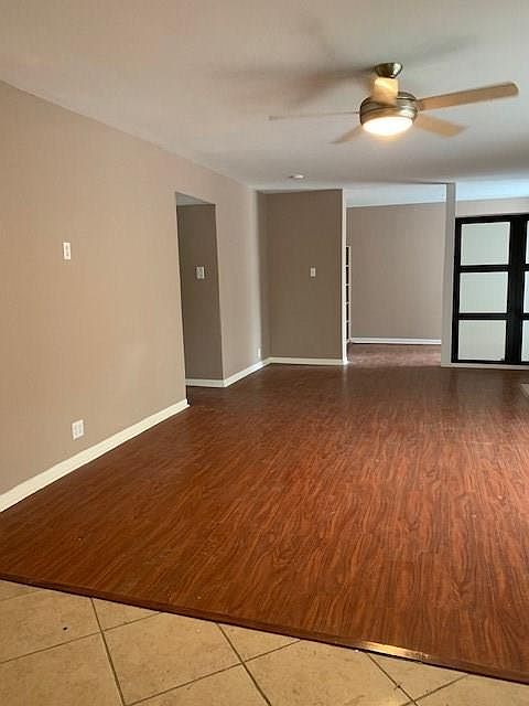 1st image of 513 S Post Oak Ln #5206