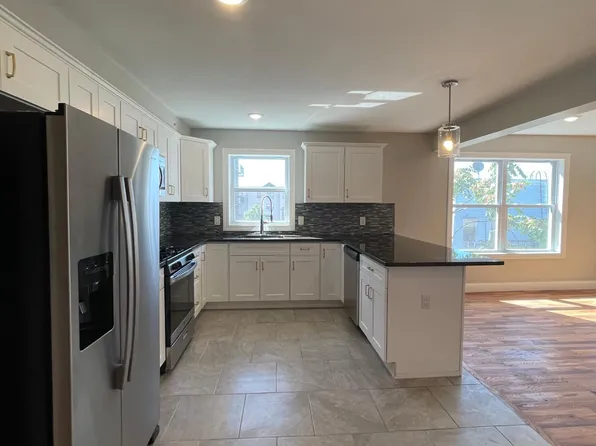 703a707 28th Street image 4 of 15