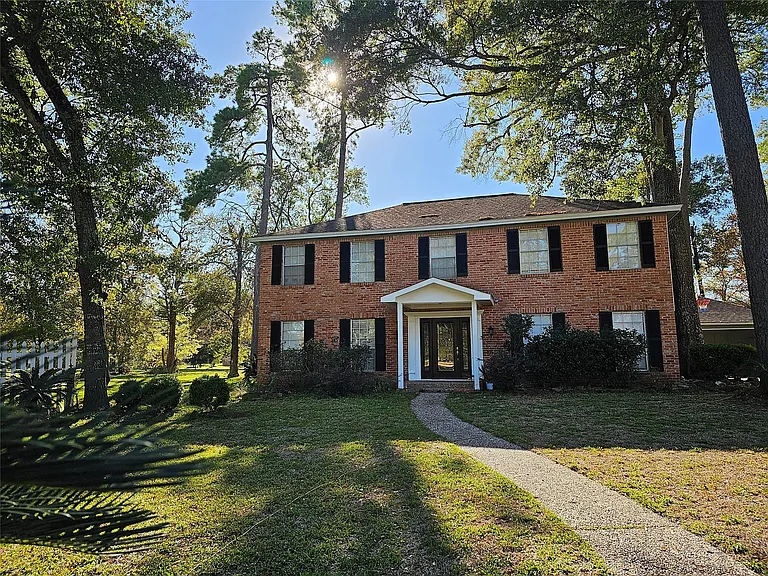 17911 Beaver Creek Dr — Photo 1