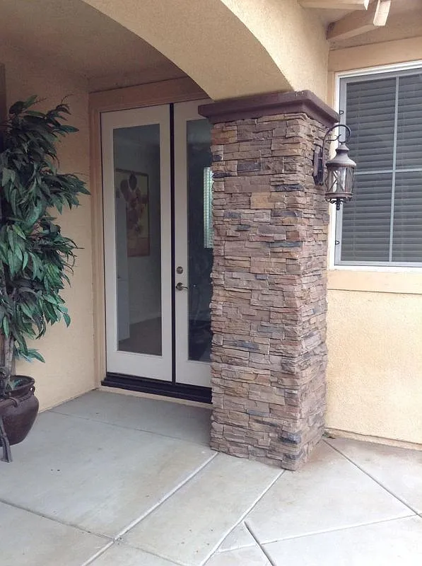 Studio, 1.0 bath, 700 sqft, $2,050 — Photo 2
