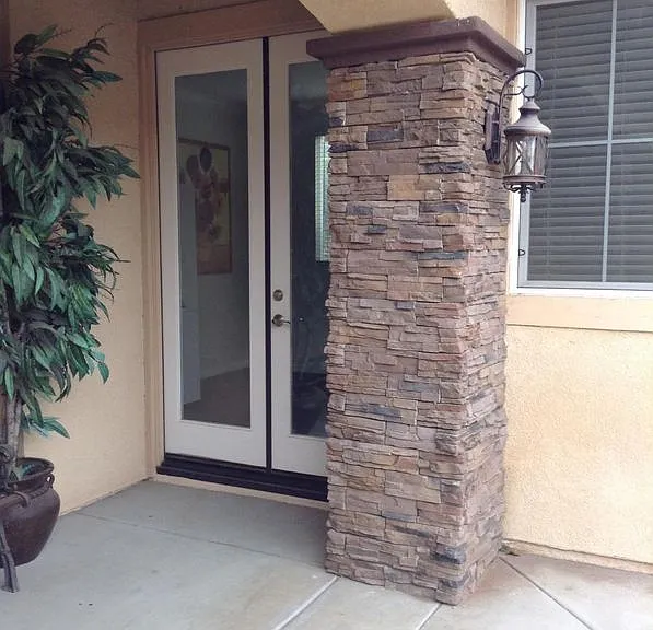 1684 Tamarron Dr #1/2 — Photo 2