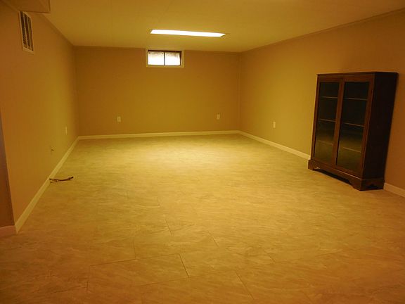 3rd image of 151 Bourne Ave