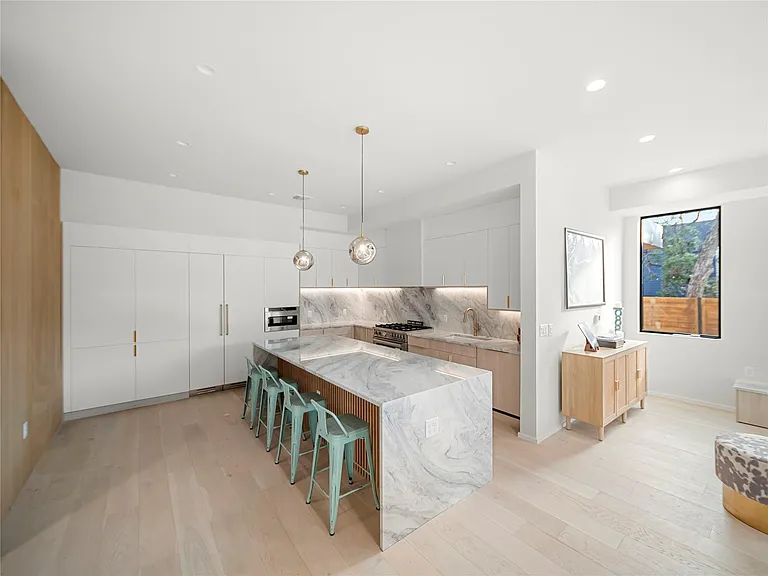 2107 Brackenridge St #A — Photo 18