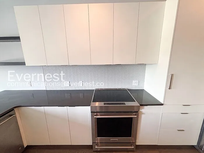 1300 N Ogden St #401 — Photo 9